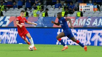 1690637571480063979.gif 武磊.gif