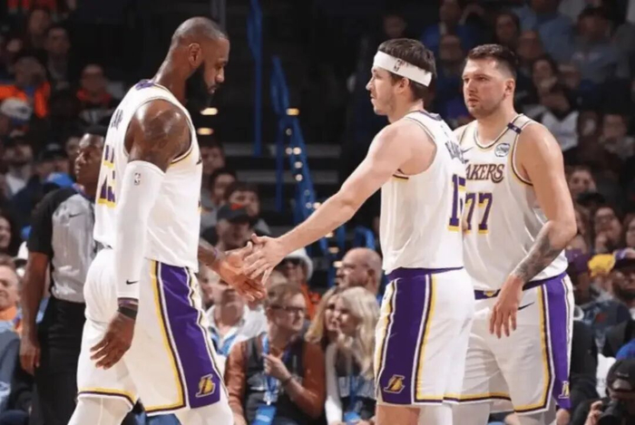 网球-东契奇谈詹姆斯&amp;amp;里夫斯：我们都懂篮球，我们还有提升空间|湖人|骑士|卢卡-东契奇|奥斯汀·里夫斯|克利夫兰骑士队_新浪体育_新浪新闻