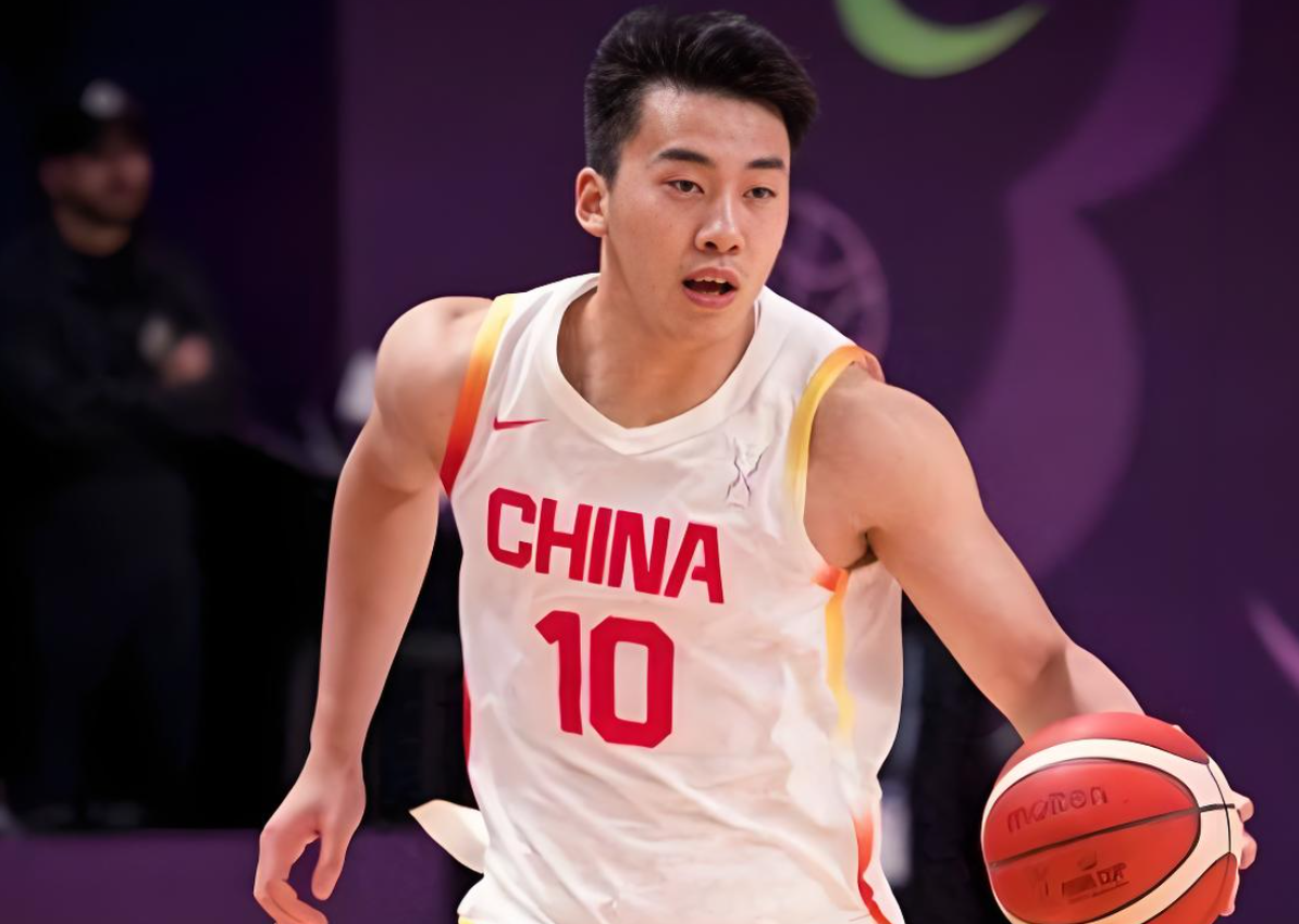 网球-18分14板！中国男篮21岁小将，打出巨星水平 球迷：真厉害